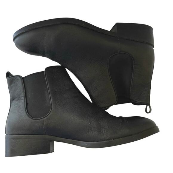 Cole HAAN Women’s Landsman Black Leather Ankle Bootie Side Gored Size 9.5 M - Picture 7 of 9